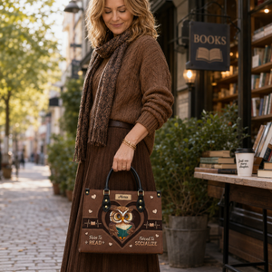 Born To Read Forced To Socialize DNRZ1702005A Leather Bag