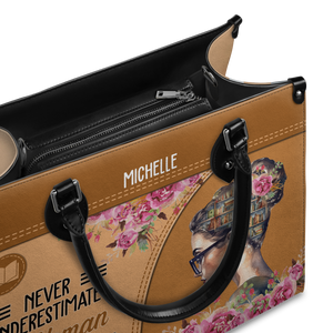 Black Interior -  Never Underestimate A Woman Who Loves Reading Books HHRZ03087542XH Leather Bag